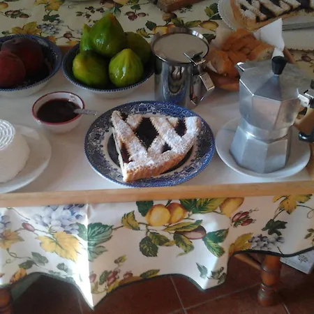 Oda ve Kahvaltı Torrette Etrusche 3*